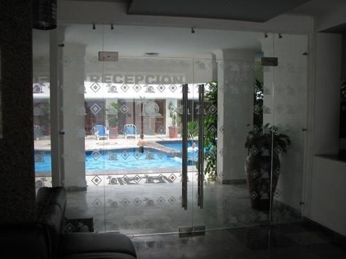 Hotel Y Suites Plaza Manzanillo Kültér fotó