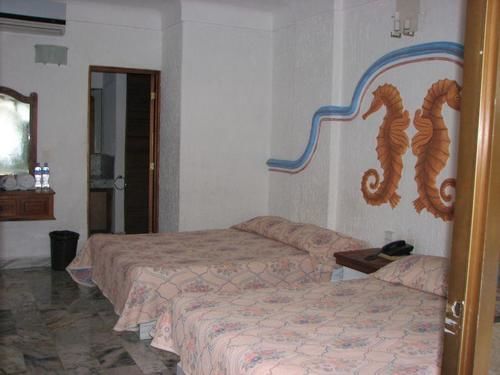 Hotel Y Suites Plaza Manzanillo Kültér fotó