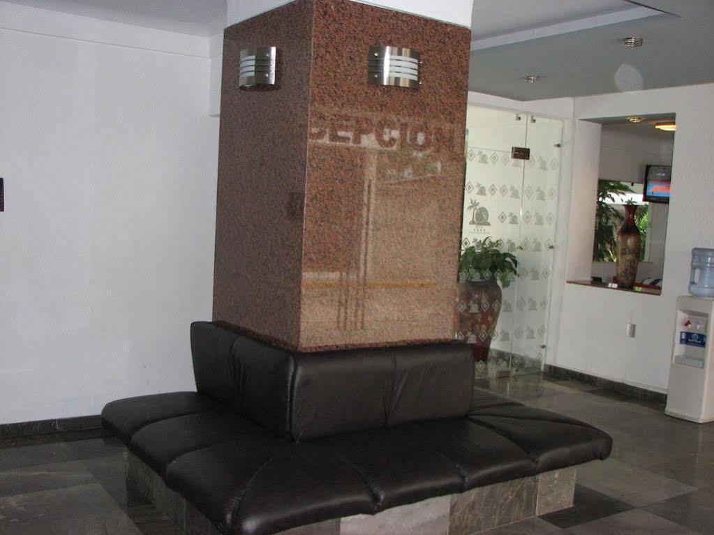 Hotel Y Suites Plaza Manzanillo Kültér fotó